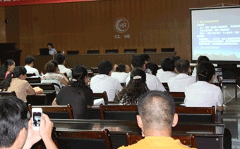 順昌縣法院深入虹潤公司開展“法制進企業” 活動